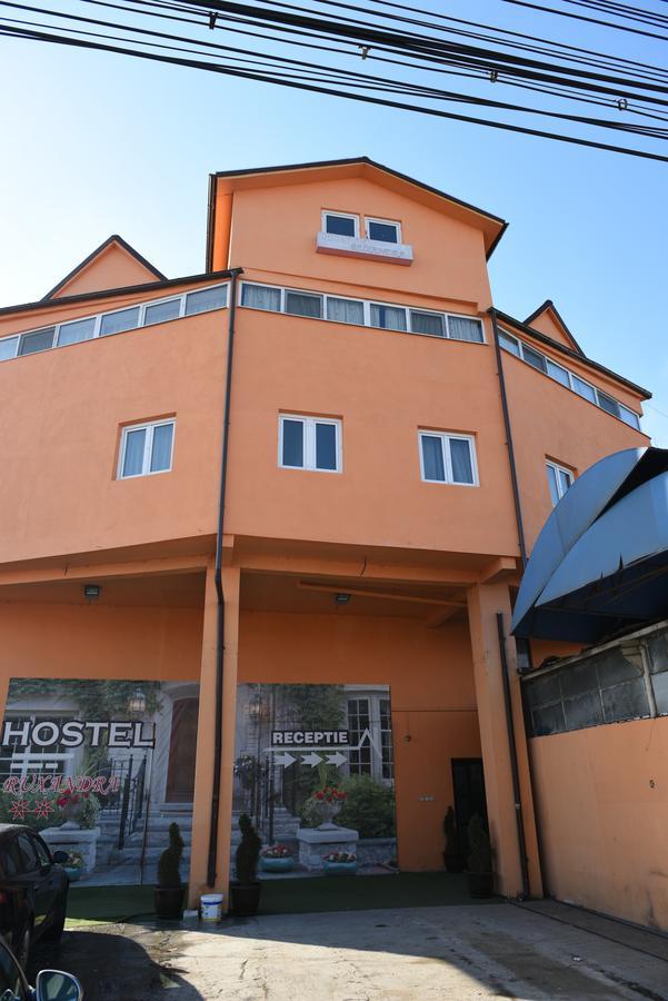 Hostel Ruxandra Фокшані Екстер'єр фото